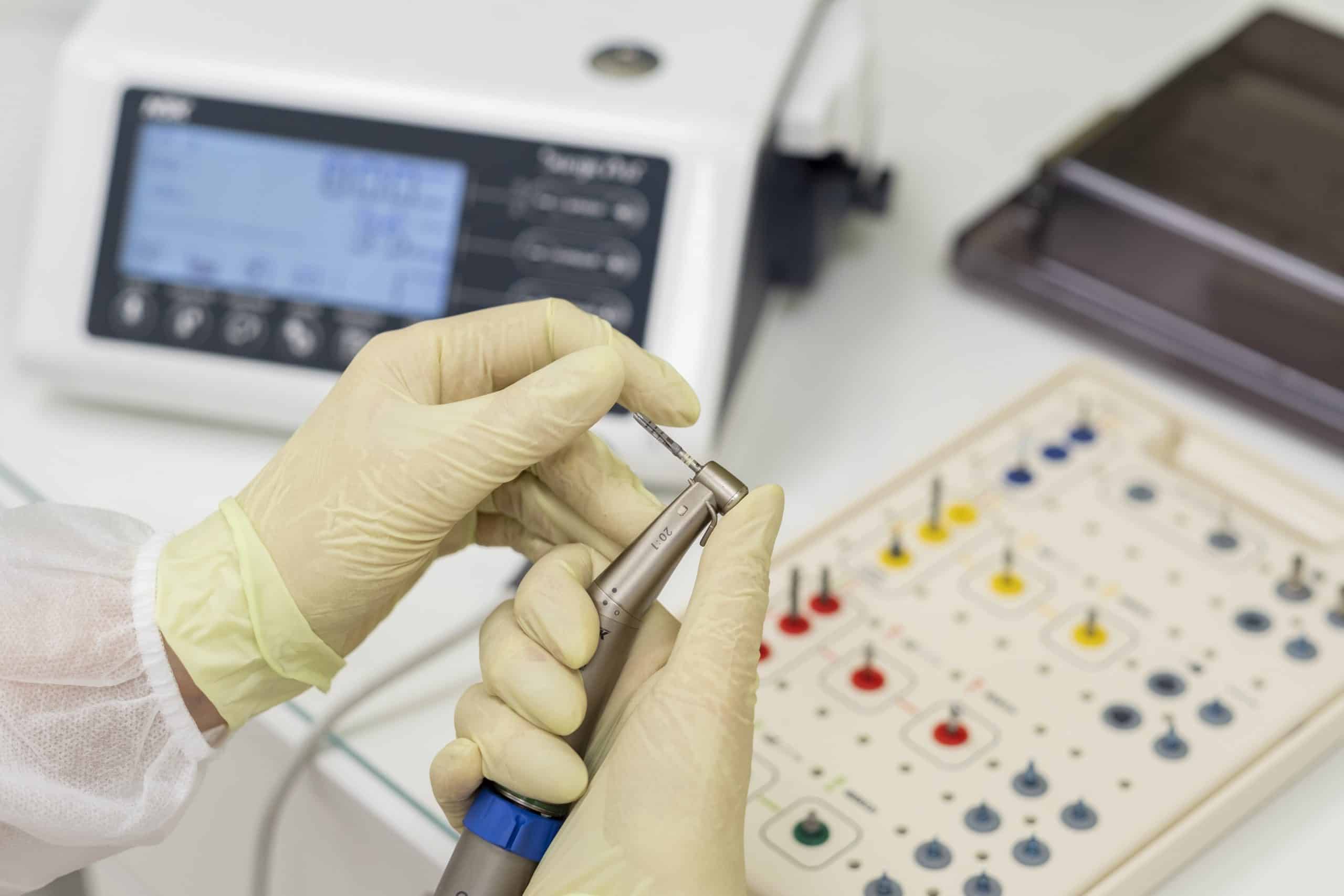 Dantu implantavimas odontologijos klinika City-Dent