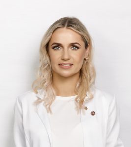 Justina Vaičiulėnaitė veido chirurgė